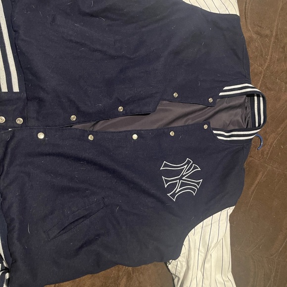 Yankees reversible jacket 3xl. Wool and faux leather one side. Nylon other side - Picture 3 of 3